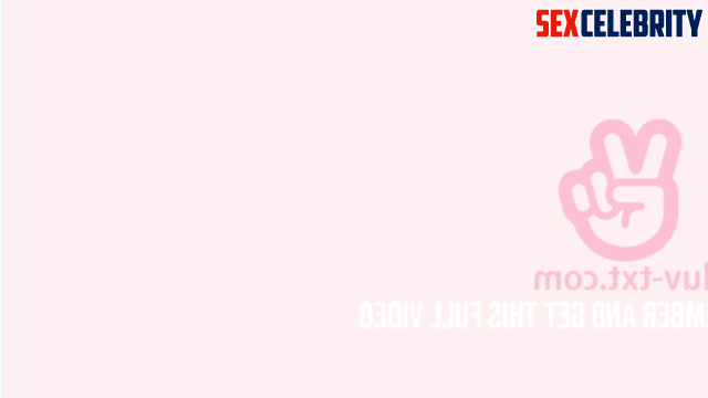 마크 NCT Naked Mark let his friend lick his ass