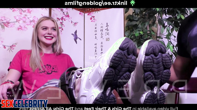 Face Swap Elle Fanning - Tickling Cute Pink Soles