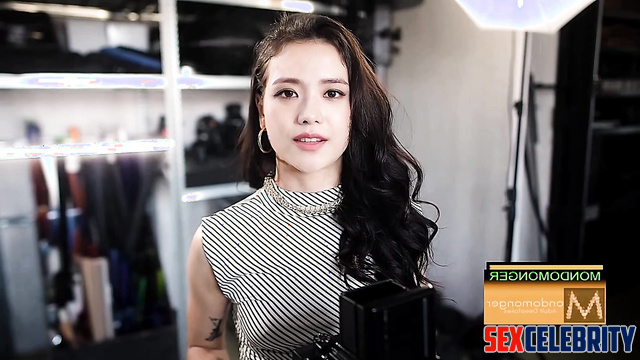 Horny photographer Jisoo wants you instead of phtoshoot 지수 블랙핑크 real fake