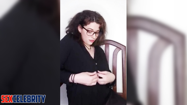 Deepfake Kat Dennings Shows Off Her Boobs