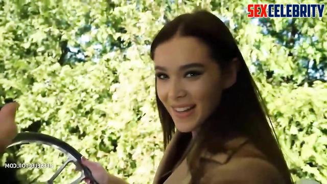 Hailee Steinfeld shows her natural boobs while sitting on a big dick – celebrity porn [PREMIUM]