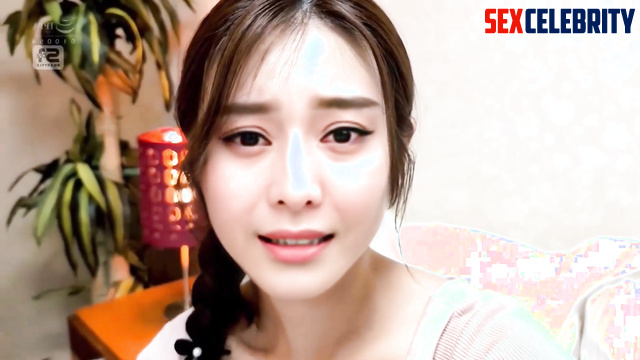 She recorded her masturbation on camera 范冰冰 深度学习计划 Fan Bingbing fakeapp