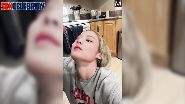 She is ready to eat your sperm after dinner, Jennie (제니 블랙핑크) face swap