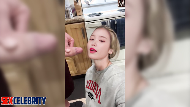 Blonde got a portion of sperm in the kitchen / IU (이지은 딥 페이크 에로틱) fakeapp
