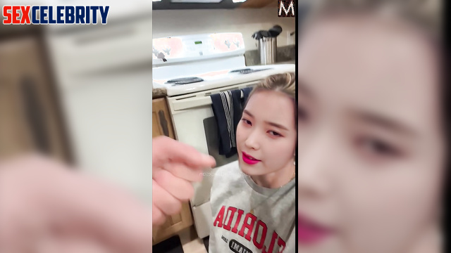 Blonde got a portion of sperm in the kitchen / IU (이지은 딥 페이크 에로틱) fakeapp