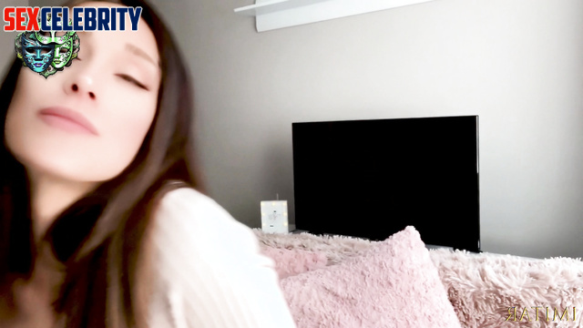 Pov Ariana Grande face swap gives you a blowjob and lets you fuck her doggy style