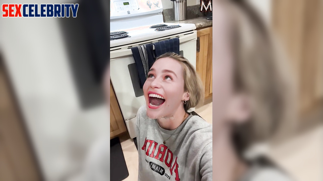 Pretty blonde uses your sperm as protein - Emilia Clarke deepfake erotic