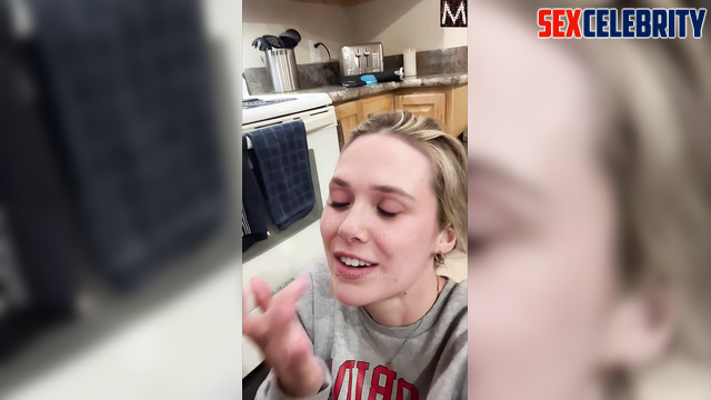 Elizabeth Olsen in deepfake erotic - hottie wants to eat your cum