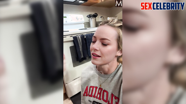 She consumes your sperm as protein, Emma Stone smart face change