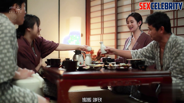 Asian woman got creampie from her husband's friend 杨幂 智能換臉 Yang Mi ai
