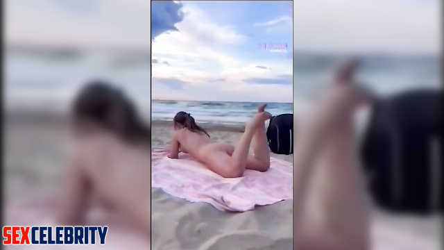 AI Amy Freeze blowjob on the beach
