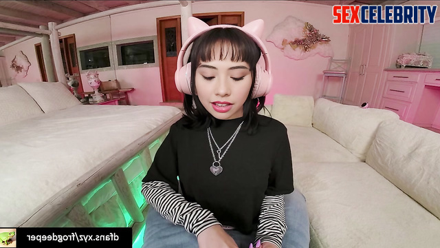 Xochitl Gomez POV deepfake - Took the dick in her hands