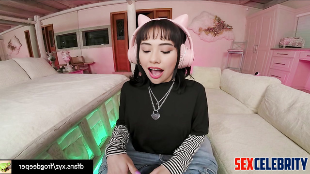 Xochitl Gomez POV deepfake - Took the dick in her hands