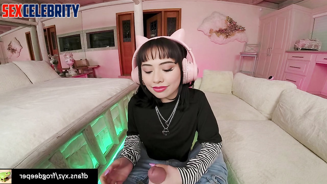 Xochitl Gomez POV deepfake - Took the dick in her hands