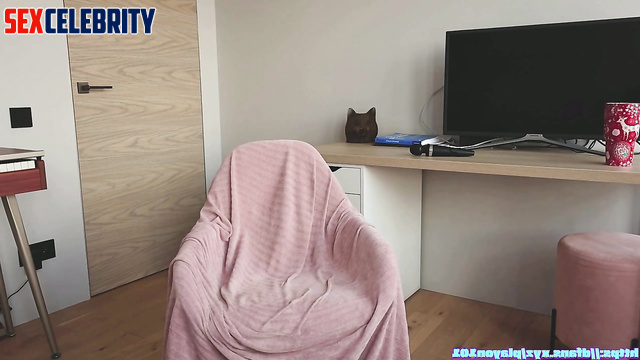 Saoirse Ronan deepfake porn waits for donations on her vibrator and squirts when she cums