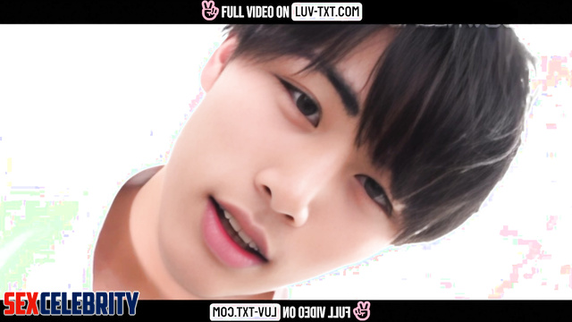 Fake BOYNEXTDOOR Taesan 태산 plays with his dick