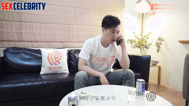 She always takes a shower before sex, fake Li Qin (李沁 充满激情的性爱)