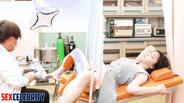 Gynecologists did something wrong with her pussy / Liu Yifei 刘亦菲 網紅 ai