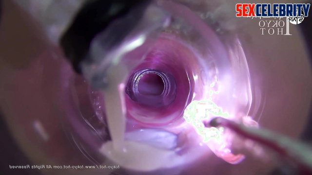 Strangers poured something strange into her, look / Handong (한동 드림캐쳐) ai