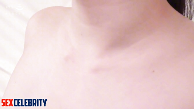 Busty dumbbell spat out his sperm (Tong Liya deepfake erotic) 佟丽娅 智能换脸