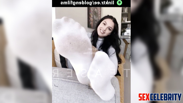 A.I. Olivia Rodrigo - She Slowly Takes Off her Socks — Perfection Revealed