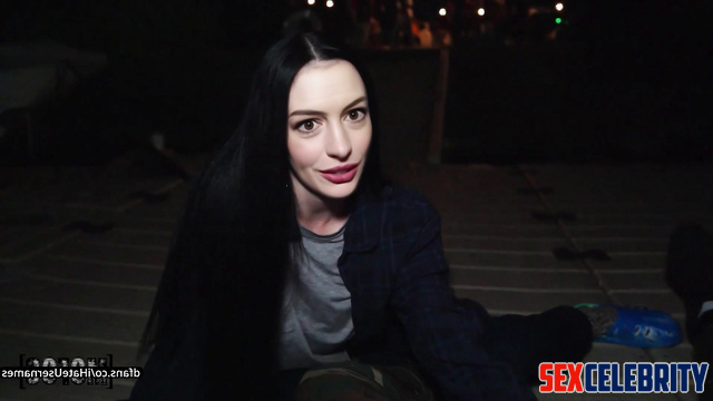 She liked what he did to her in the tent - Anne Hathaway internet celeb