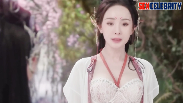 Just massage is not enough for her - Yang Mi (杨幂 中国人)