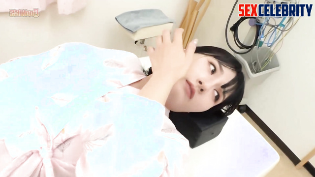 Busty babe Song Zu'er (宋祖儿) fucked by a pervy doctor 充满激情的性爱