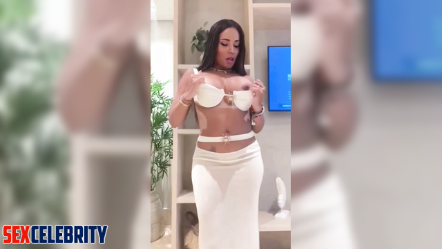 AI Jackie Guerrido shows off her sexy tropical tan XXX