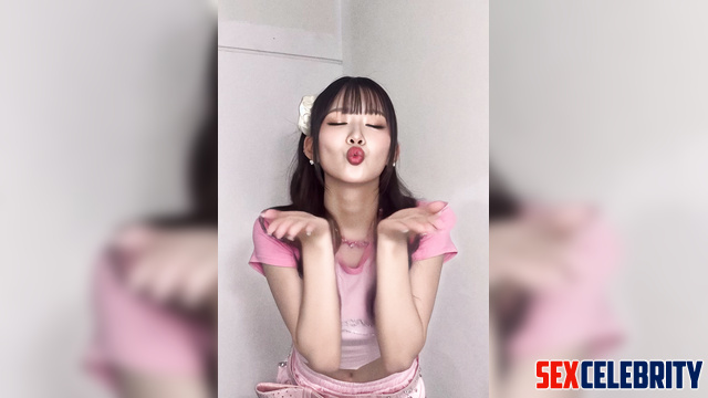 Ral Fake Kano Fujihira (藤平 華乃) - Topless Sucks Dick