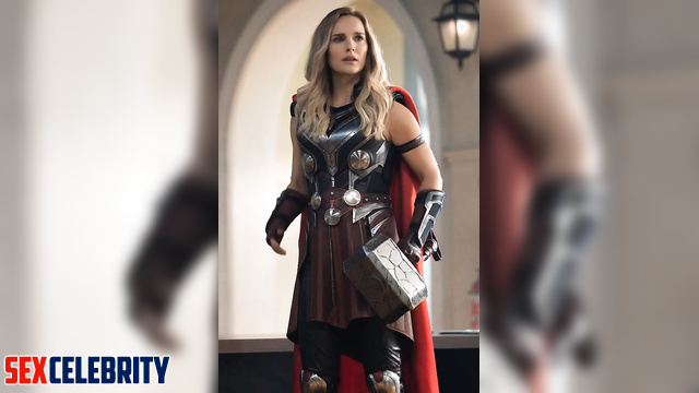 Blonde jumping naked and having fun / Natalie Portman solo ai scene