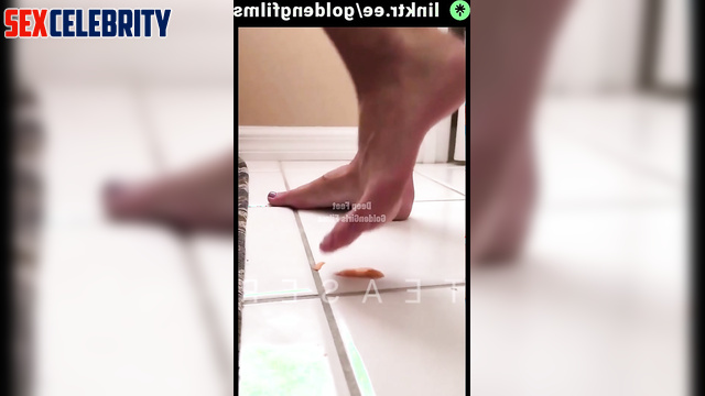 Face Swap Emma Myers - Giantess Feet Domination & Food Crushing Barefoot