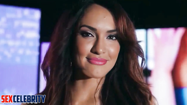 Fake Kimberly Reyes dances in high heels in lingerie