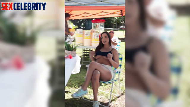 Deepfak Staryuuki flashed her breasts