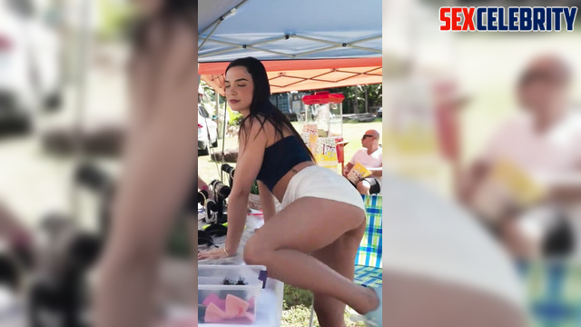 Deepfak Staryuuki flashed her breasts