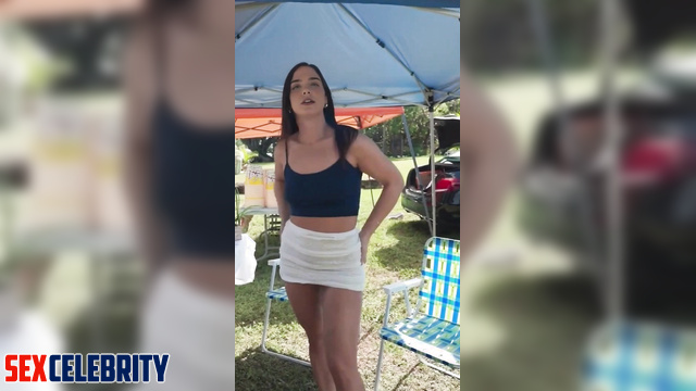 Deepfak Staryuuki flashed her breasts